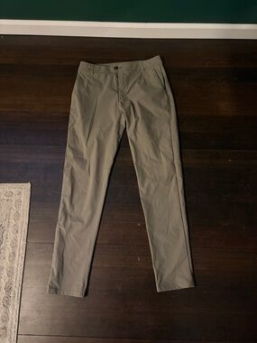 lululemon athletica Men's Pants - Olive Green
